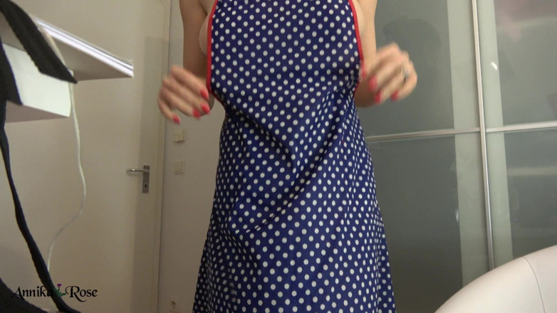 Annika Rose: Mama sexy este excitată!