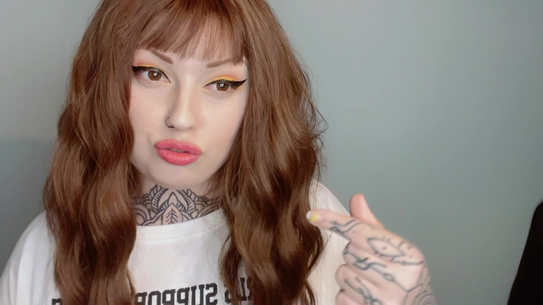 Miss Valentina: Gördüğüm en küçük yarak