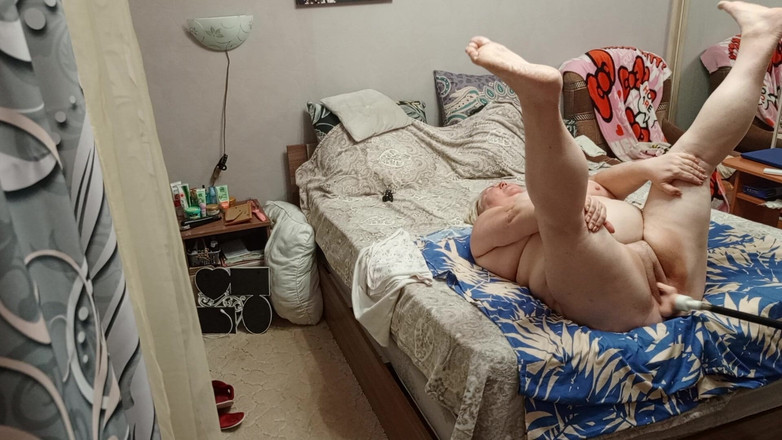 Zona901: セックスマシーンが継母のジューシーなマンコを犯す