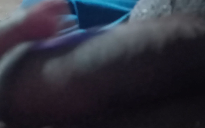 RANIRAKVAR: घर पर हस्तमैथुन करते हुए