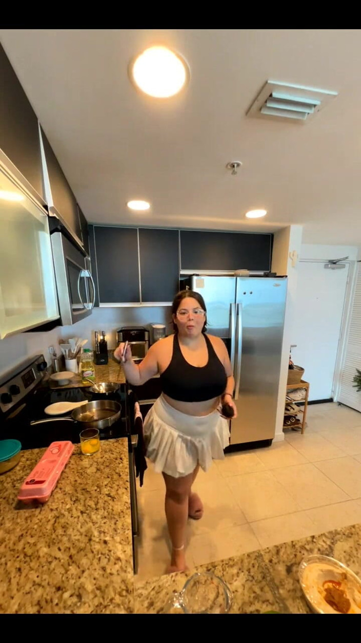 Dani Valentina: Stream langsung dengan Dani Valentina