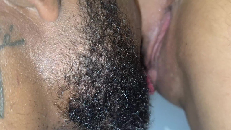 Nurseblack: Sanfter cuckold, filmt schlampen-ehefrau, die mit beschenkter schwarzer masseuse betrügt,...