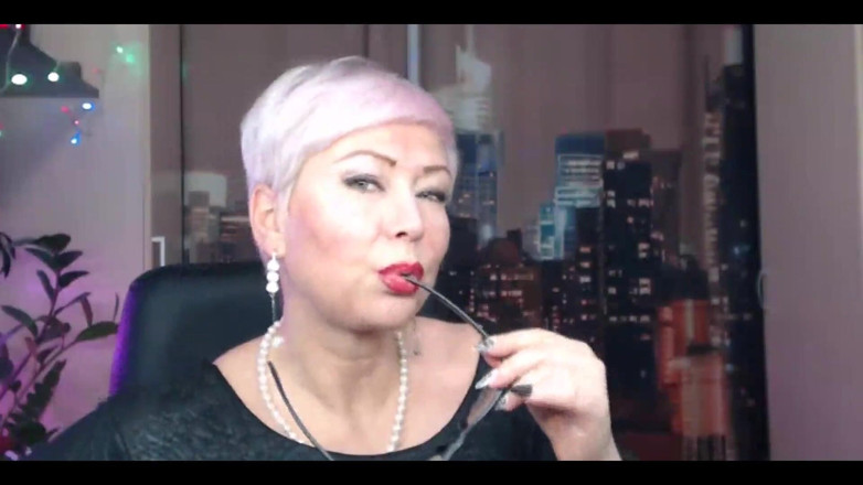 AimeeParadise: MILF Goddes Aimeeparadise: Blowjob als Kunst!