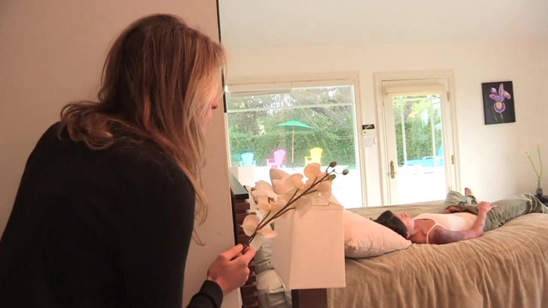 American Idol X: Dominative lesbian plays with friend