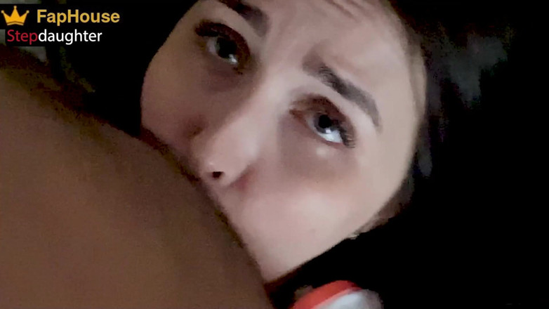 Alina Rai: Figliastra scopata nella figa e sperma in bocca. POV. Oh...