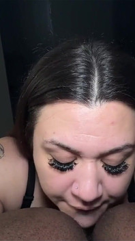 Submissa puta adora chupar cu