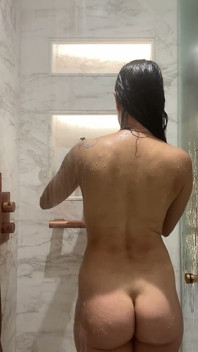 Billie Star Pique En La Ducha