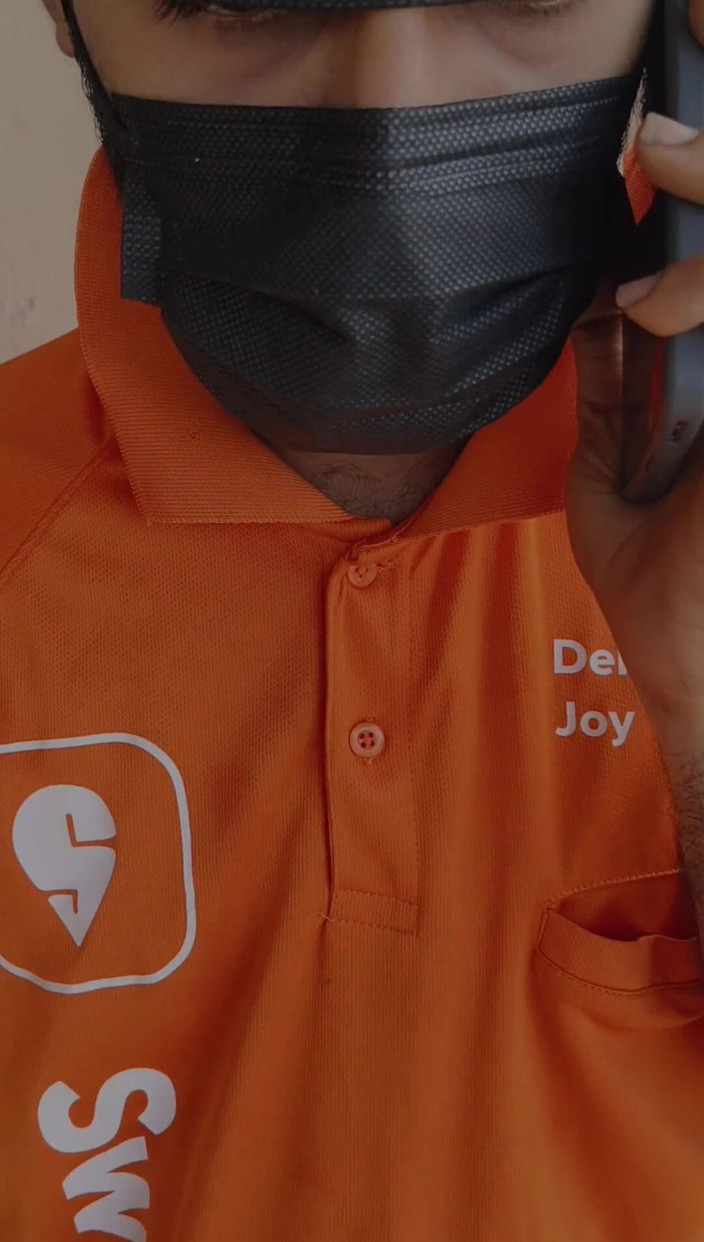 Tamil lesbian: Swiggy kurye genç teyze ile ateşli seks