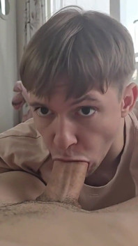 Twink büyük yaraklı öğrenciyi ziyarete davet ediyor