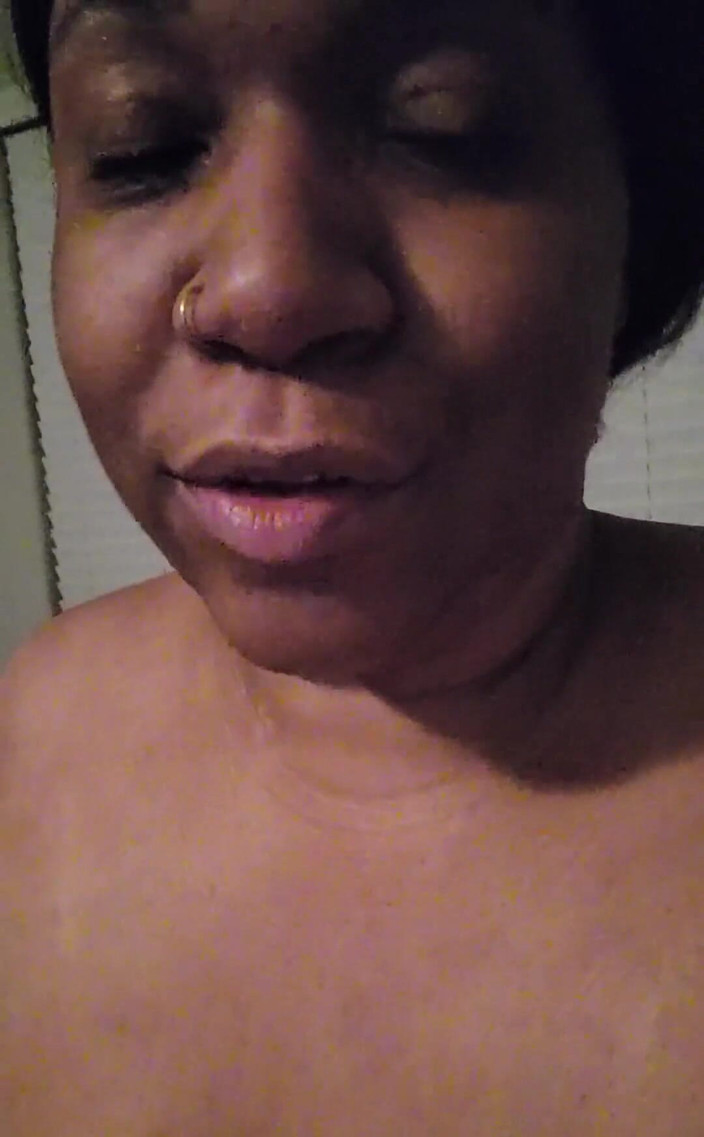 Josie4yourpleasure: 我是一个昏昏欲睡的婴儿