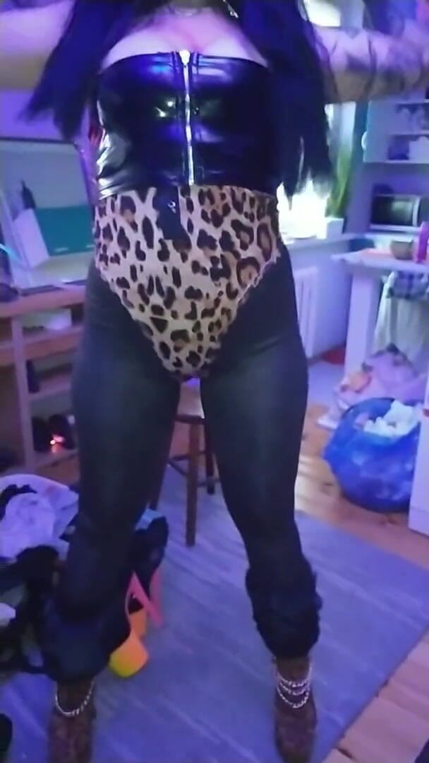 KatrixandCaliforniaLatex: Tanrıça katrix göt twerk derlemesi