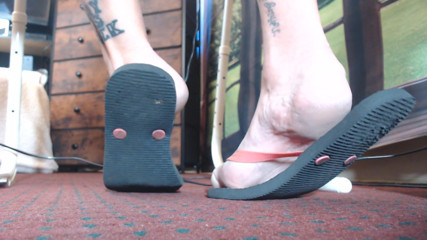 Abby Anna: Flipflops pretos muito usados