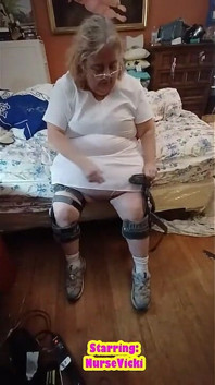 Hemşire Vicki diş teli takıyor 4 u