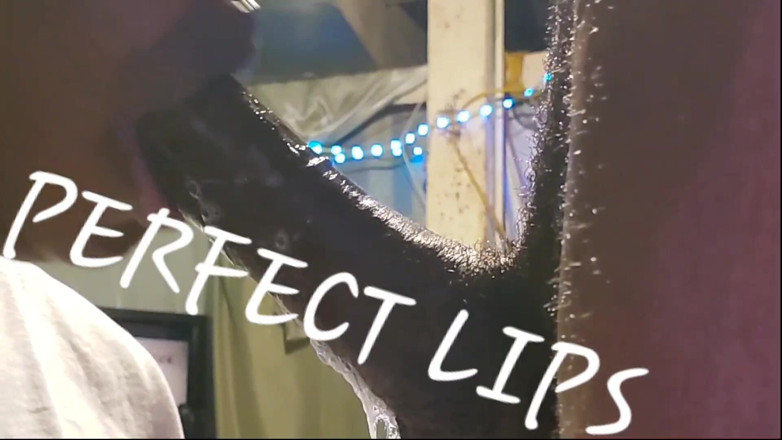 MS Perfect Lips: Bibir sempurna membuatkannya pancut keras! Dari deepthroat batangnya yang perlahan...