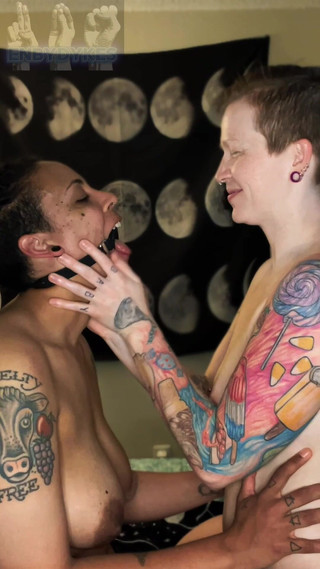 EnbyDykes: Escupir puta maquillaje