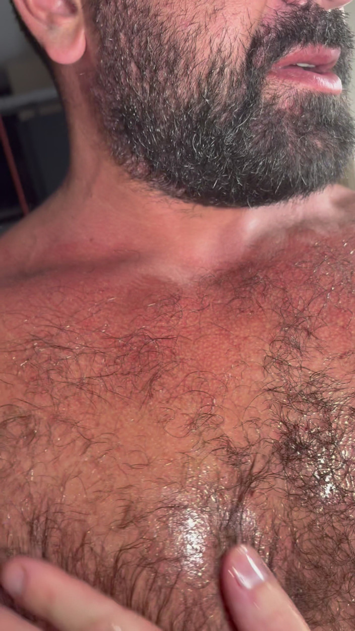 Massive daddy xxx: Karate Fighter Gets His Muscles Worshipped and Jerks off