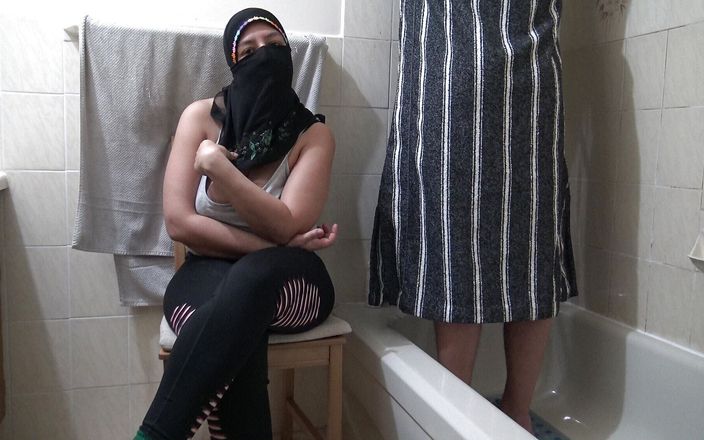 Souzan Halabi: Arabska moroccain girl w Hidżabie z mężem rogaczem w bieliźnie