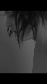 내 빨래를 하는 아기 로보와 루나 루이즈