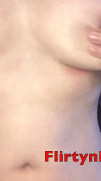 Aleksandraxxx bermain sendiri dan menghisap dildo besar