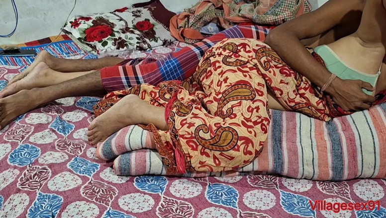 Villagesex91: Dorps-Bhabhi snelle Chudai poesje zachte harige poesjeseks