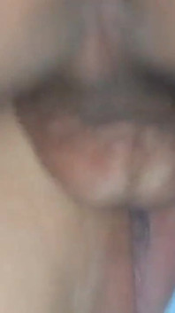 Můj paroháč manžílek natáčí, jak ze mě můj černý milenec dělá obrovskou creampie