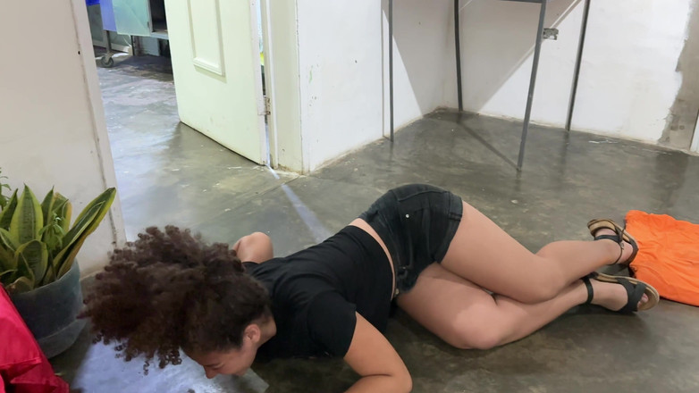 SugarPose: Kawan Baik Saya Tidak Dapat Dilihat