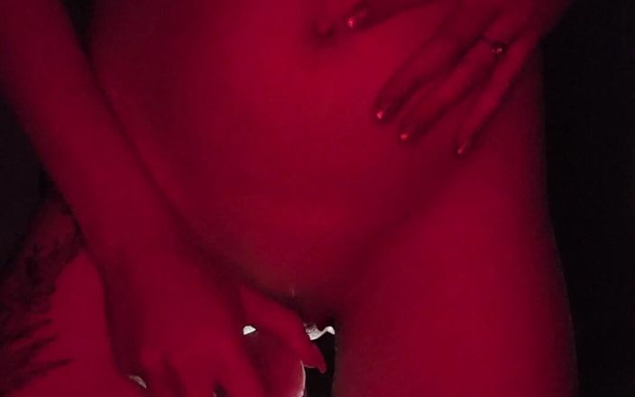 XieXie: Hentai tarzı dildo, boşalana kadar kendimi sikiyorum