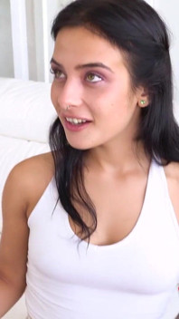 Giovane E Bellissima Bruna in Cerca Di Grossi Peni E Sesso Interrazziale. Maria Wars Vuole Il Cazzo Di Jesus Reyes in Black Fix