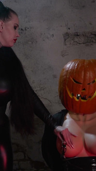 Capezzolo di Halloween e feticismo per il fumo