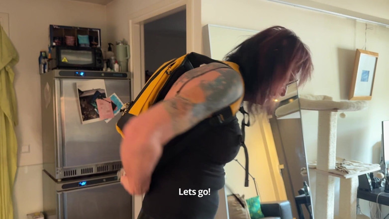 NaomiPerv: Trans paní Naomiperv má robertek v jejím zadku venku