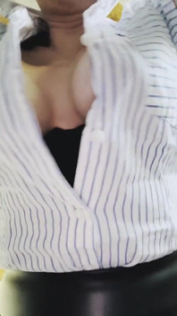 Mes Gros Seins Naturelle de milf(chodne laayak mammi)