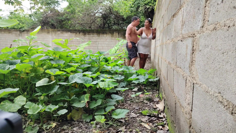 oficialkairadenaly: I Fuck My Stepmom Outdoors Until Her Pussy Is Full...