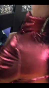 O mulțime de spermă pe Red Shiny și Puffy Down Jacket 193