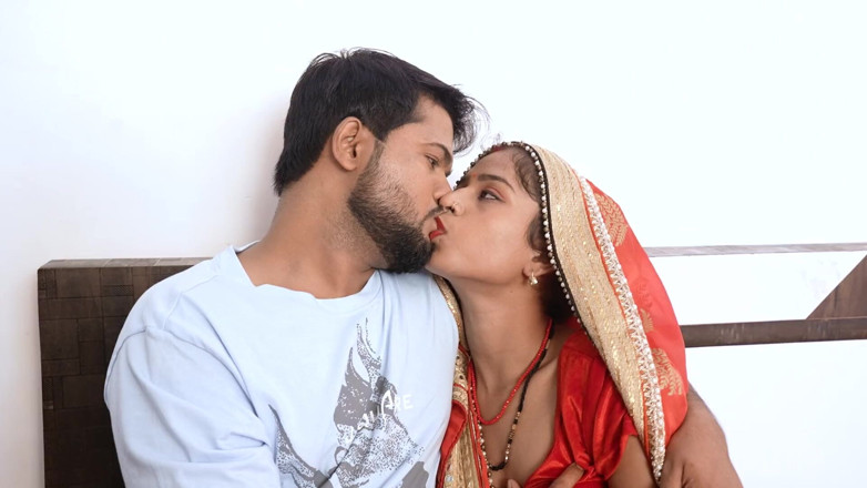 SEXYBHABHIX: My Indian Desi Wife First Time Sex with Me Shy...