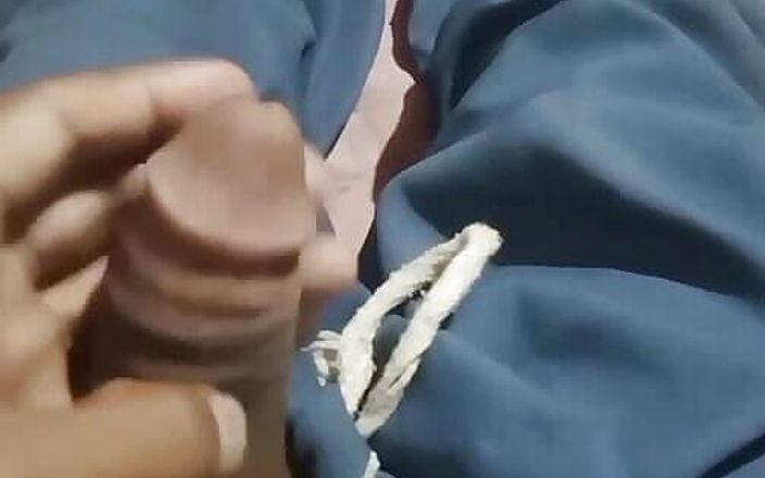 TikTok star videos: Asim Xsim, великий член показує мастурбацію