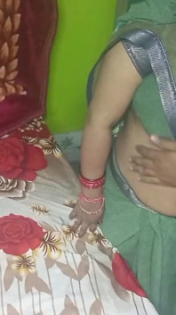 भारतीय सुंदर भाभी का अपने पति के साथ रोमांस।