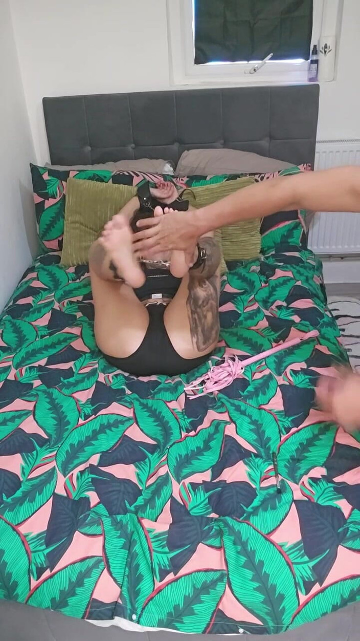 Yourfavecumslut: 激烈的挠痒痒