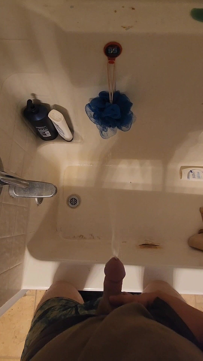 Djk31314: Meando en la bañera