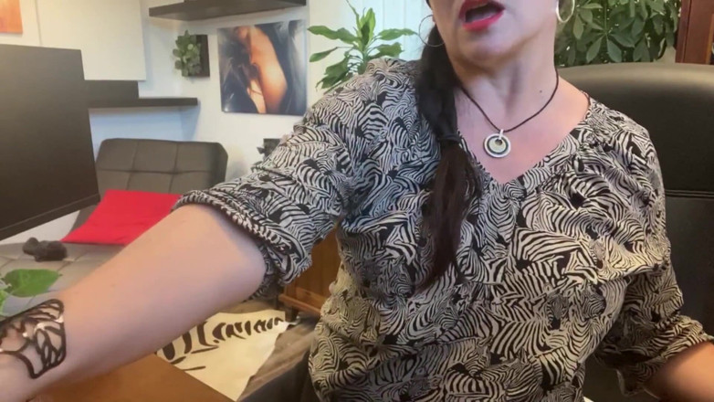 Tanja Tachee: Jebanie, aż tryska cipka - seks z potwornym dildem
