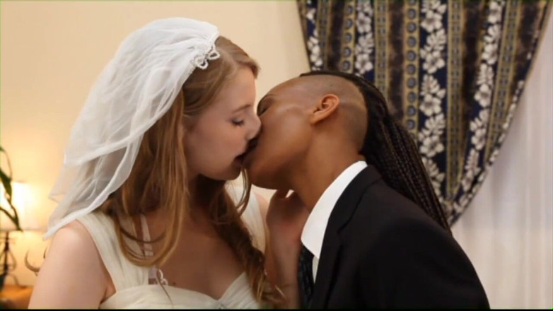 Hot Lesbians X: Contrast - Film