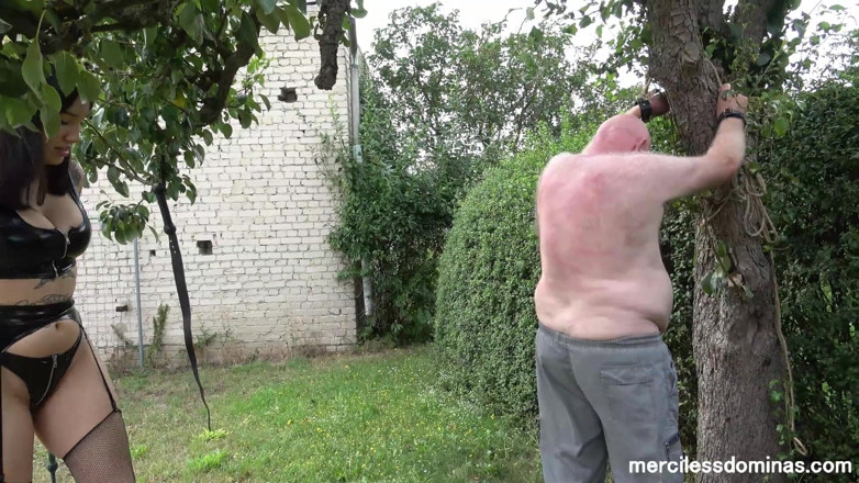 Merciless Dominas: Var värdig att behaga mig