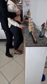 Styvdotter kan inte ens vila medan du äter frukost