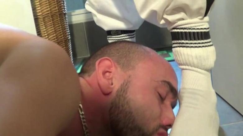 FRENCH PORNSTARS FUCKERS: Fucked by the big cokc of his Arab friend