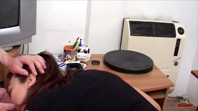 Vere Casalinghe Italia.: Mara vents because her husband doesn't give her enough cock