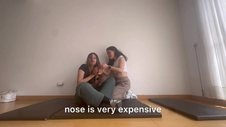 scarlettandc: 女子摔跤与女同性恋游戏