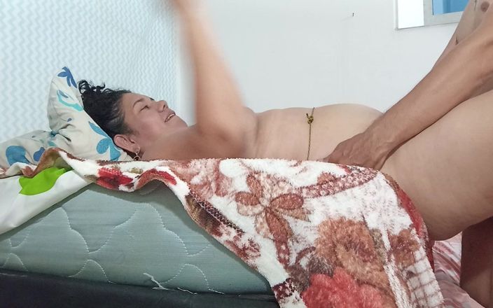 Valkyrieandluigy: Manželka s hlubokým hrdlem