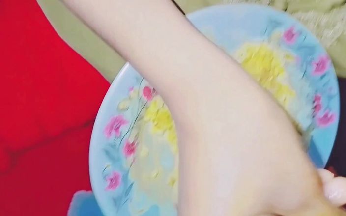 NixLeno: 我狠狠地操了我的年轻继妹