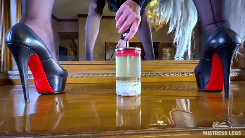 Mistress Legs: How I Make the Boss His Favorite Green (golden) Tea with...