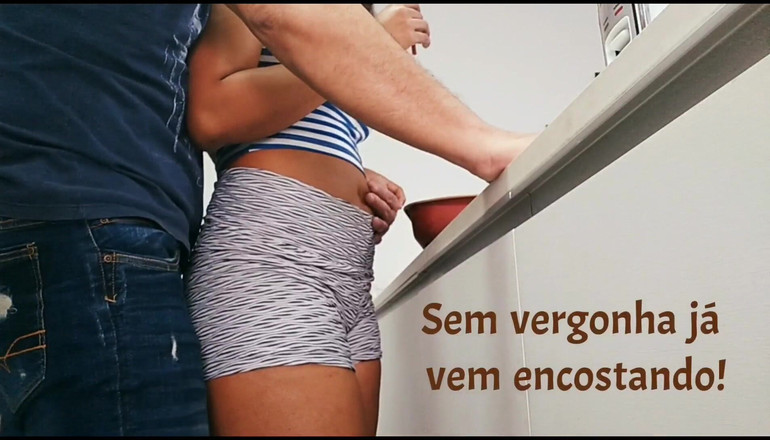 Julia carioca: Můj nevlastní bratr mě svedl během karantény, nakonec jsem ho...