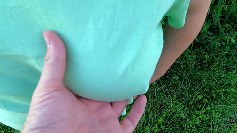 Bouncy Tits Action: In Addition to the Nettles, the Tits Beaten Red